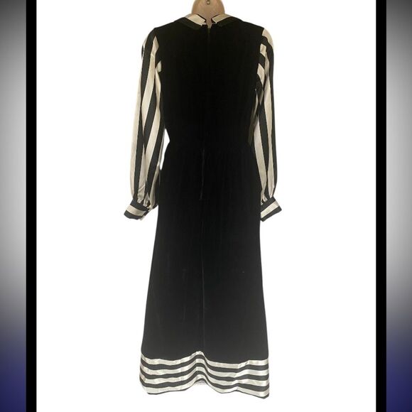 Vintage Black and White Striped Maxi Dress - Picture 5 of 6